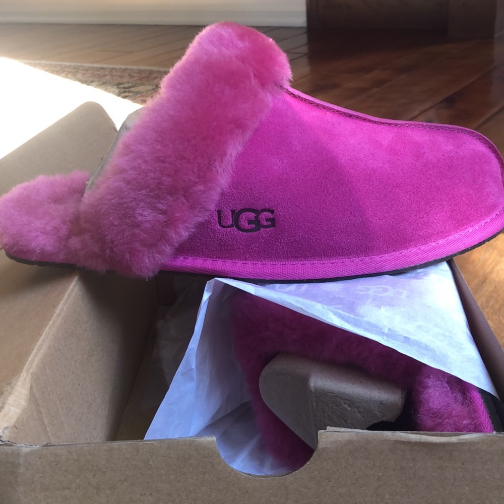Fuchsia Ugg slippers!